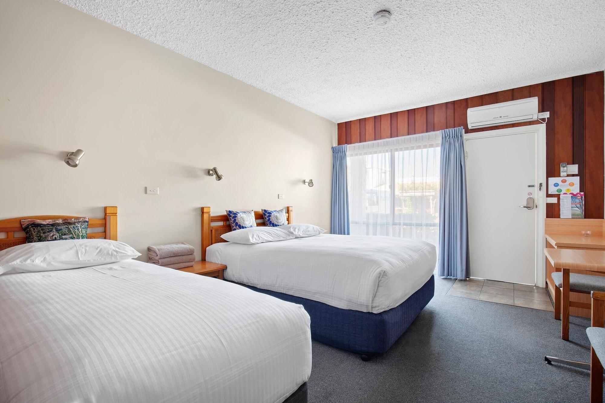 Banjo Paterson Motor Inn Lakes Entrance Extérieur photo
