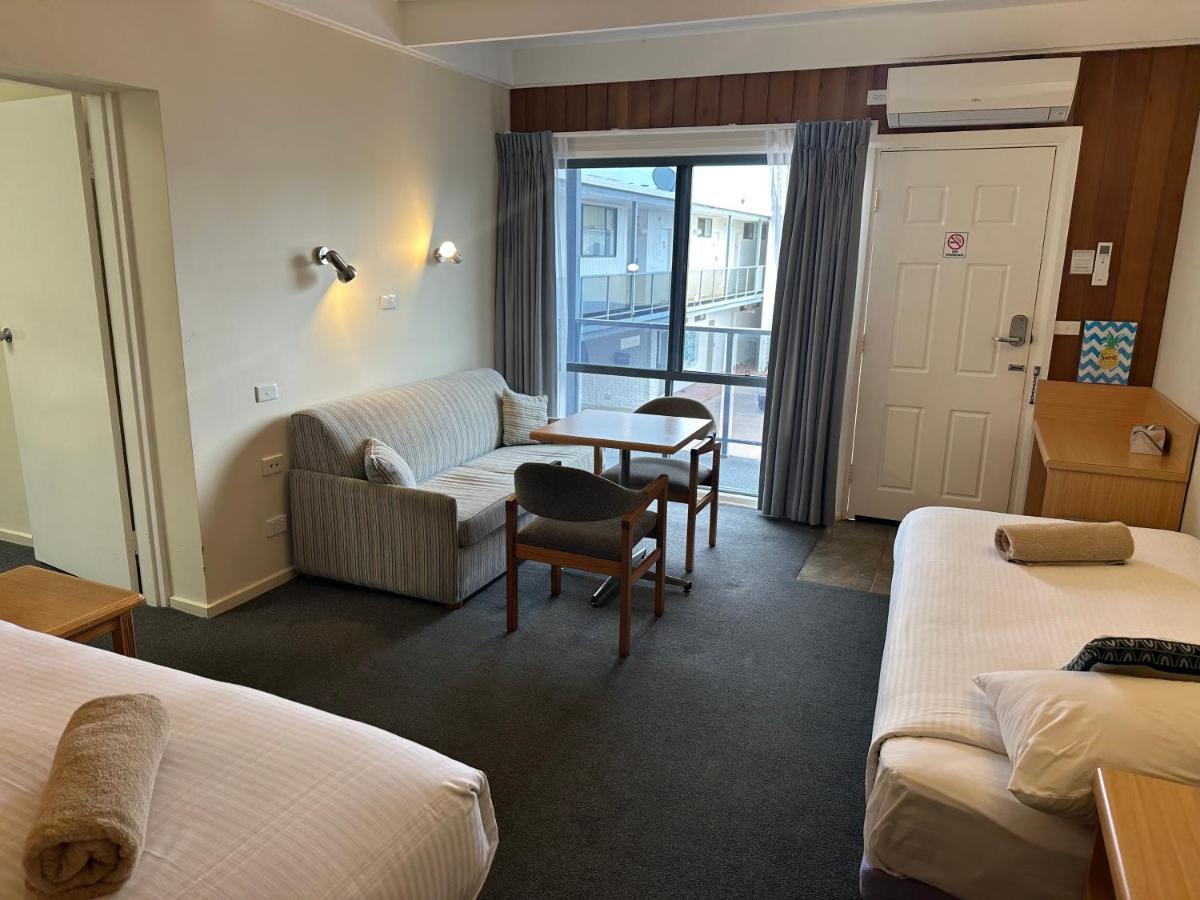 Banjo Paterson Motor Inn Lakes Entrance Extérieur photo