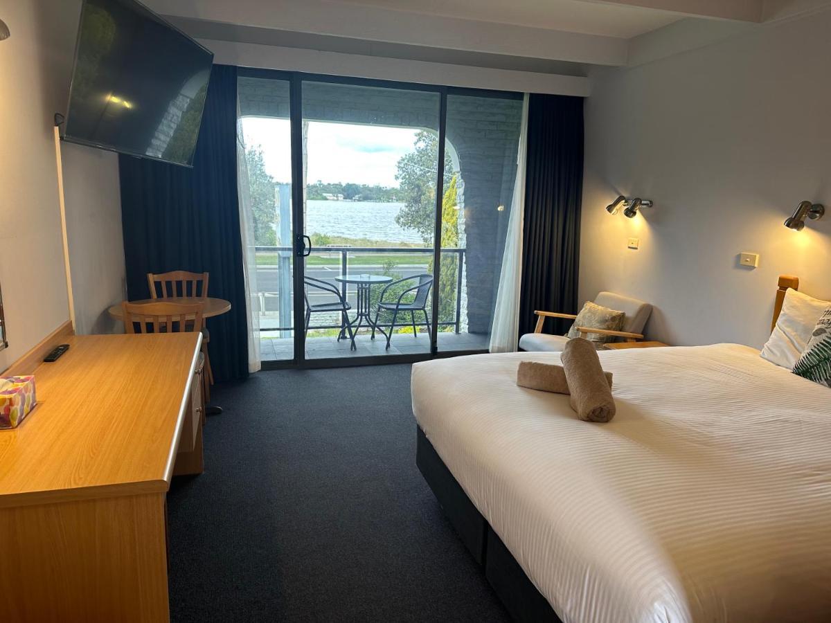 Banjo Paterson Motor Inn Lakes Entrance Extérieur photo