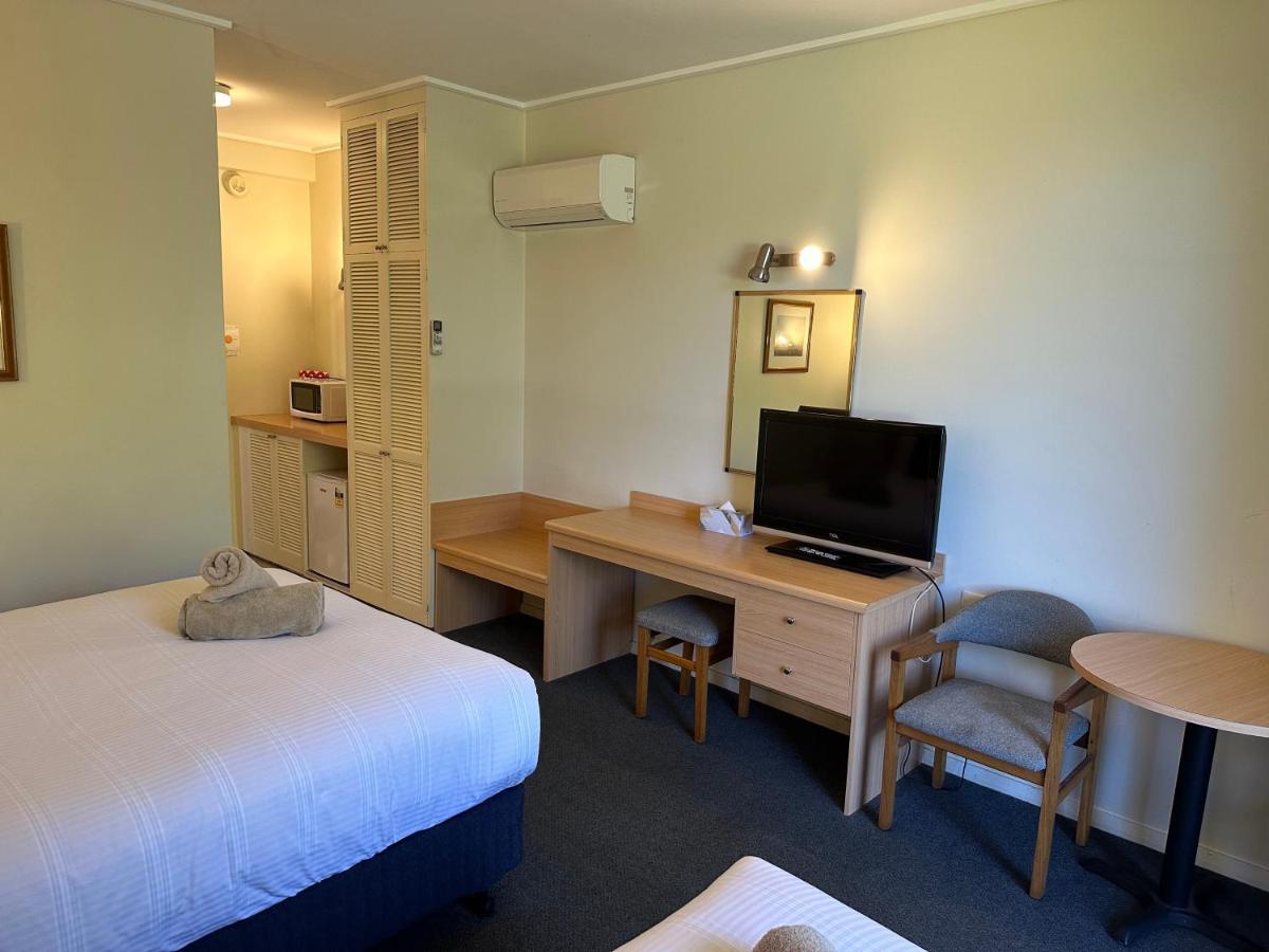 Banjo Paterson Motor Inn Lakes Entrance Extérieur photo