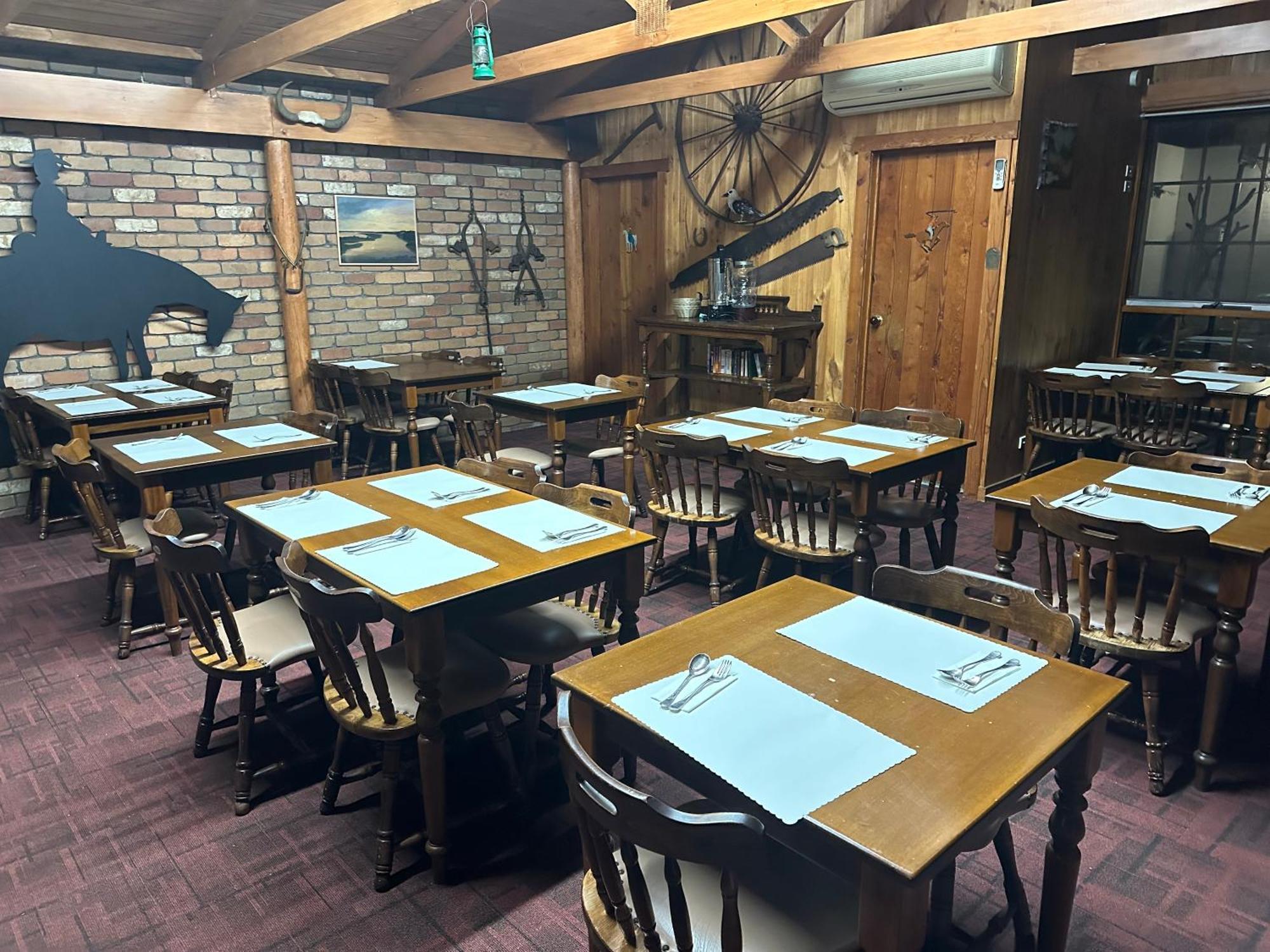 Banjo Paterson Motor Inn Lakes Entrance Extérieur photo