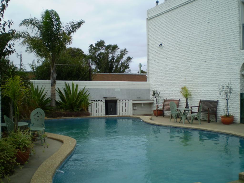 Banjo Paterson Motor Inn Lakes Entrance Extérieur photo