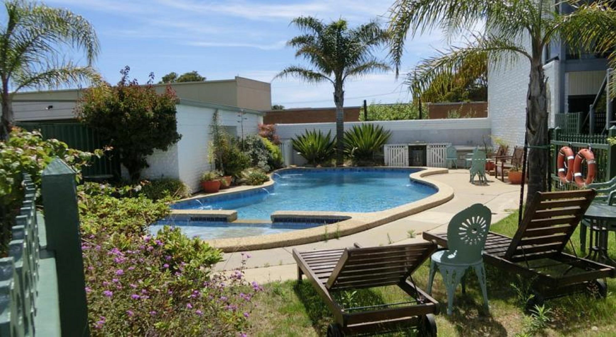 Banjo Paterson Motor Inn Lakes Entrance Extérieur photo