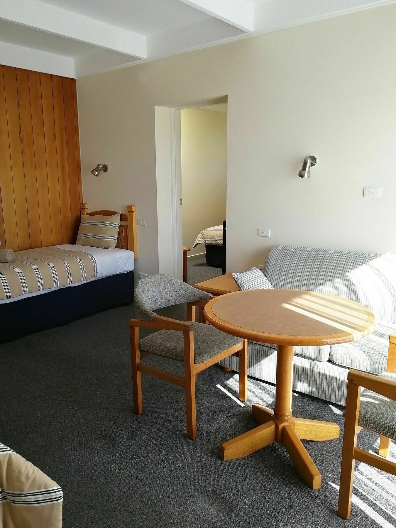 Banjo Paterson Motor Inn Lakes Entrance Extérieur photo